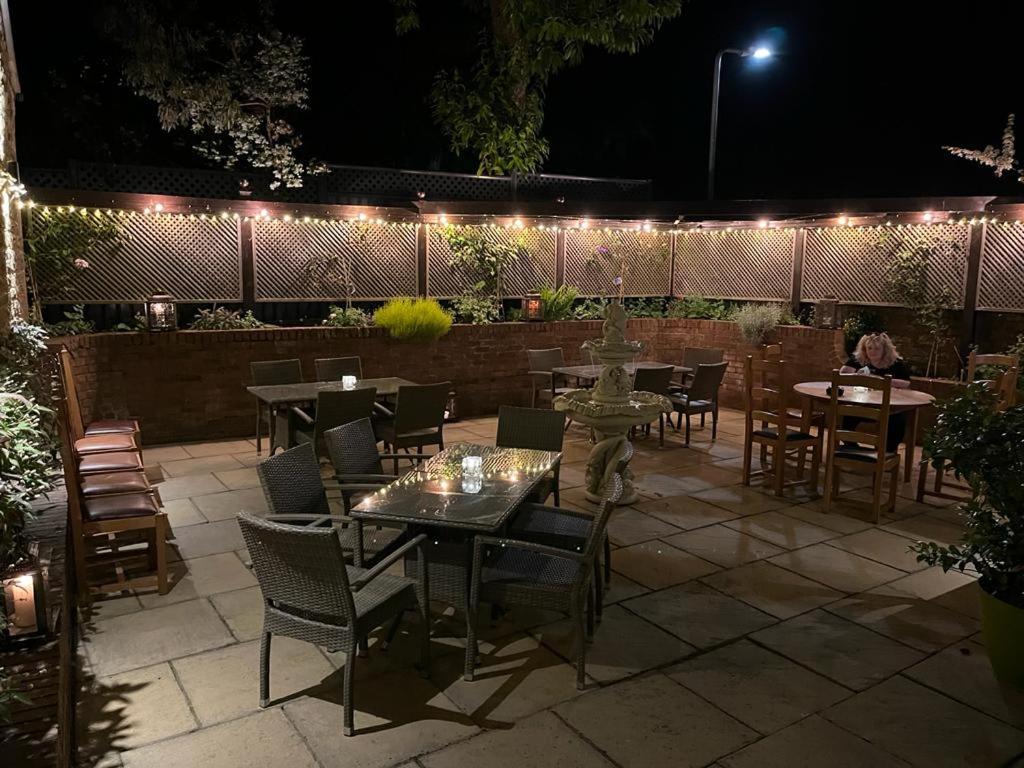 White Horse Inn & Restaurant Stoke Albany Ngoại thất bức ảnh